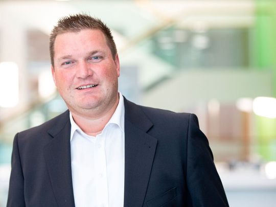 „Ein Schaltschrankbauer sollte mindestens eine Person in seinem Unternehmen einsetzen, um den Digitalen Zwilling aufzusetzen und die Durchgängigkeit herzustellen“, sagt Steffen Winther, Market Manager Engineering Services bei Wago. „Ein Schaltschrankbauer sollte mindestens eine Person in seinem Unternehmen einsetzen, um den Digitalen Zwilling aufzusetzen und die Durchgängigkeit herzustellen“, sagt Steffen Winther, Market Manager Engineering Services bei Wago.