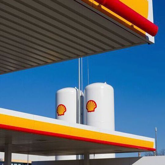 The MOU reflects Shell’s Powering Progress strategy and target to reach net zero emissions by 2050, and will support Uniper’s ambition to become carbon-neutral in Europe by 2035. The MOU reflects Shell’s Powering Progress strategy and target to reach net zero emissions by 2050, and will support Uniper’s ambition to become carbon-neutral in Europe by 2035.