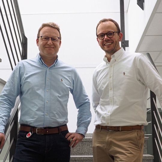 Stefan Becker (links) ist seit Anfang Juli Geschäftsführer der Fastems Systems GmbH und leitet seither gemeinsam mit Heikki Hallila (rechts) das Unternehmen. Stefan Becker (links) ist seit Anfang Juli Geschäftsführer der Fastems Systems GmbH und leitet seither gemeinsam mit Heikki Hallila (rechts) das Unternehmen.