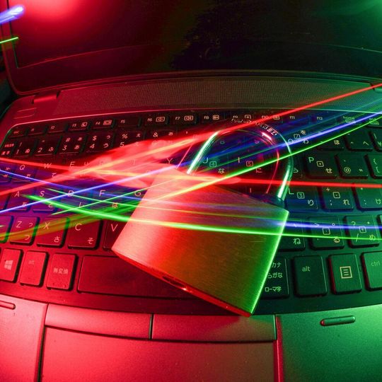 Der Engineering-Konzern VTU und der Automatisierungs-Spezialist T&G kooperieren für die optimale Cyber Security in Produktionsanlagen und Infrastruktur. Der Engineering-Konzern VTU und der Automatisierungs-Spezialist T&G kooperieren für die optimale Cyber Security in Produktionsanlagen und Infrastruktur.