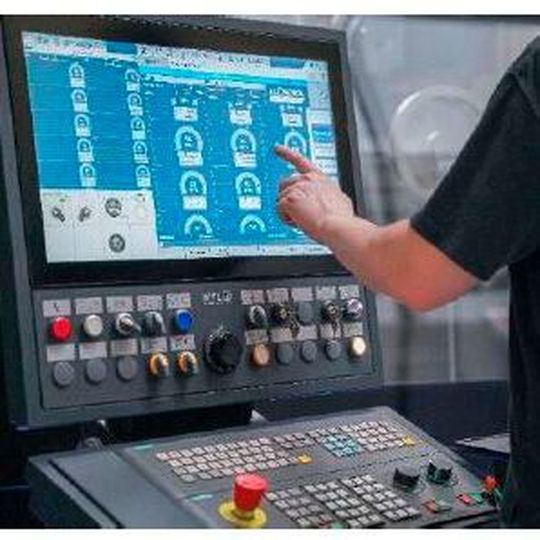 Vernetzte Produktion: Die WFL Prozessüberwachung iControl schützt Maschinen bei der autonomen Produkton. Dank der Überwachungsmöglichkeit erhöht sich die Sicherheit bei der Fertigung. Vernetzte Produktion: Die WFL Prozessüberwachung iControl schützt Maschinen bei der autonomen Produkton. Dank der Überwachungsmöglichkeit erhöht sich die Sicherheit bei der Fertigung.