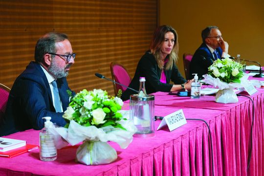 The president of Ucimu, Barbara Colombo, (middle) at the Annual Members’ Meeting, and Gregorio De Felice, Chief Economist of Intesa Sanpaolo (right) and Mauro Alfonso, Managing Director of Simest (left) The president of Ucimu, Barbara Colombo, (middle) at the Annual Members’ Meeting, and Gregorio De Felice, Chief Economist of Intesa Sanpaolo (right) and Mauro Alfonso, Managing Director of Simest (left)