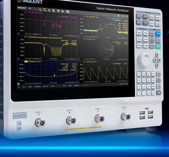 HF-Messtechnik: Den Netzwerkanalysator SNA5000A bietet Siglent als 2- oder 4-Tor Gerät mit den Frequenzbereichen von 9 kHz bis 4,5 GHz oder bis 8,5 GHz an. HF-Messtechnik: Den Netzwerkanalysator SNA5000A bietet Siglent als 2- oder 4-Tor Gerät mit den Frequenzbereichen von 9 kHz bis 4,5 GHz oder bis 8,5 GHz an.
