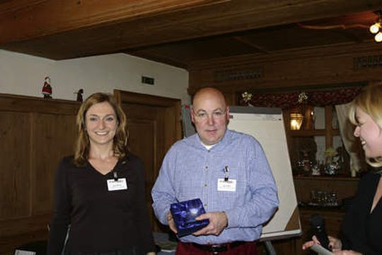 Ingolf Hahn hielt stolz den Award für Entrada in den Händen. Ingolf Hahn hielt stolz den Award für Entrada in den Händen.