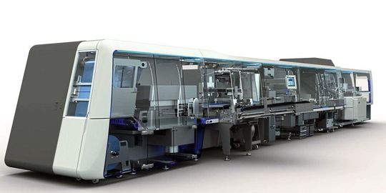 Eine Verpackungsmaschine mit einer transparenten Maschinenverkleidung von Hecker: Der Prozess ist optisch kontrollierbar. Eine Verpackungsmaschine mit einer transparenten Maschinenverkleidung von Hecker: Der Prozess ist optisch kontrollierbar.