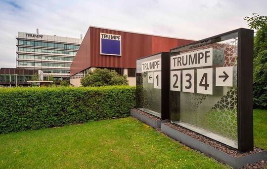 Trumpf meldet einen Umsatz auf Vorjahresniveau und einen starken Auftragseingang. Corona haben die Ditzinger Maschinenbauer offensichtlich gut überwunden. Trumpf meldet einen Umsatz auf Vorjahresniveau und einen starken Auftragseingang. Corona haben die Ditzinger Maschinenbauer offensichtlich gut überwunden.