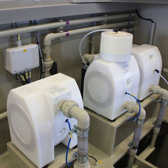 The design of Almatec’s E-Series AODD Pumps features an optimized flow pattern that allows them to offer increased pumping capacity while consuming less air, resulting in a more cost-effective pump. The design of Almatec’s E-Series AODD Pumps features an optimized flow pattern that allows them to offer increased pumping capacity while consuming less air, resulting in a more cost-effective pump.