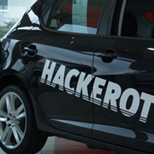 Im Raum Hannover hat sich der Autopark Hackerott einen guten Namen gemacht und steht auch beim Internet Sales Award 2008 auf dem Siegertreppchen. Im Raum Hannover hat sich der Autopark Hackerott einen guten Namen gemacht und steht auch beim Internet Sales Award 2008 auf dem Siegertreppchen.