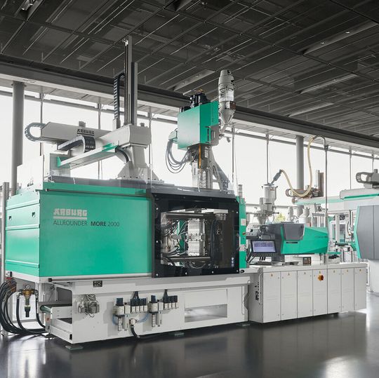 More modularity, more space, more ease of use: The new Allrounder More series is equipped with numerous optimised features for production-efficient two-component injection moulding. More modularity, more space, more ease of use: The new Allrounder More series is equipped with numerous optimised features for production-efficient two-component injection moulding.