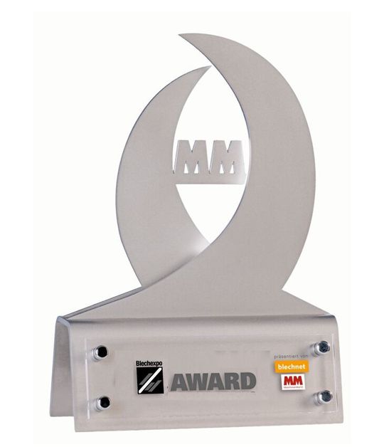 Am ersten Messetag wird der „Blechexpo Award“ präsntiert von Blechnet und MM Maschinenmarkt, powered by Schall und Blechexpo feierlich verliehen. Am ersten Messetag wird der „Blechexpo Award“ präsntiert von Blechnet und MM Maschinenmarkt, powered by Schall und Blechexpo feierlich verliehen.
