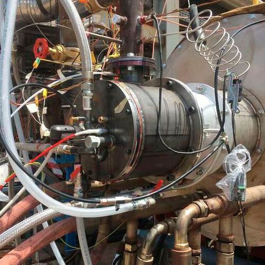 The new 200-kilowatt TRKSX Smart Burner was successfully tested with a variable fuel mixture of natural gas and hydrogen to potentially eliminate CO2 emissions during the combustion process. The new 200-kilowatt TRKSX Smart Burner was successfully tested with a variable fuel mixture of natural gas and hydrogen to potentially eliminate CO2 emissions during the combustion process.