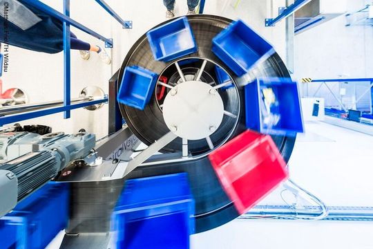 Im „Praxislabor Logistik“ bekommen Mittelständler nicht nur nützliche Informationen an die Hand, sondern dort wird auch die neueste Technologie wie dieser Spiralförderer für sie (be)greifbar. Im „Praxislabor Logistik“ bekommen Mittelständler nicht nur nützliche Informationen an die Hand, sondern dort wird auch die neueste Technologie wie dieser Spiralförderer für sie (be)greifbar.
