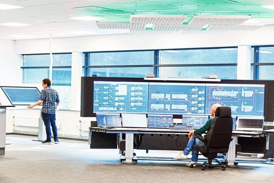 Mit der neuen Version Ability 800xA 6.1.1 will ABB seine marktführende Position bei Prozessleitsystemen (DCS) festigen. Mit der neuen Version Ability 800xA 6.1.1 will ABB seine marktführende Position bei Prozessleitsystemen (DCS) festigen.
