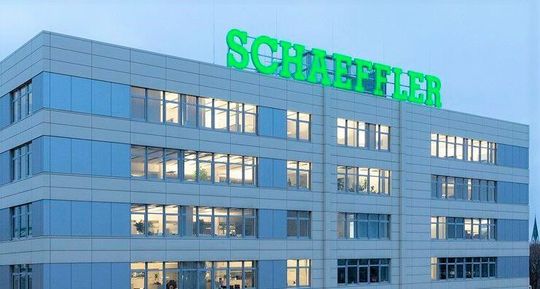 Dpa meldet, dass der Automobil- und Industriezulieferer Schaeffler seine Erwartungen für die kommenden Monate anhebt. Denn das Unternehmen wächst stärker, als es Pandemie und Prognosen hätten vermuten lassen. Dpa meldet, dass der Automobil- und Industriezulieferer Schaeffler seine Erwartungen für die kommenden Monate anhebt. Denn das Unternehmen wächst stärker, als es Pandemie und Prognosen hätten vermuten lassen.