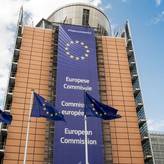 Der EU Green Deal ist ein Gamechanger für die Prozessindustrie, doch nur die wenigsten Unternehmen kennen die Spielregeln. Der EU Green Deal ist ein Gamechanger für die Prozessindustrie, doch nur die wenigsten Unternehmen kennen die Spielregeln.