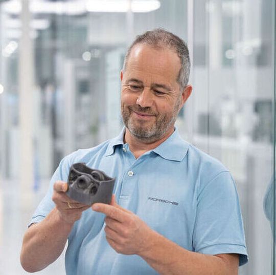 A joint project from Porsche, Mahle and Trumpf, in cooperation with Zeiss, has successfully 3D-printed pistons for the high-performance engine of Porsche's top-of-the-line 911 model: the GT2 RS. A joint project from Porsche, Mahle and Trumpf, in cooperation with Zeiss, has successfully 3D-printed pistons for the high-performance engine of Porsche's top-of-the-line 911 model: the GT2 RS.
