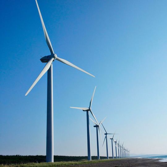 Die 3. Roadmap kommt zum Schluss, dass PtX für ein defossilisiertes, also ein von fossilen Quellen unabhängiges Energiesystem unverzichtbar ist. Die 3. Roadmap kommt zum Schluss, dass PtX für ein defossilisiertes, also ein von fossilen Quellen unabhängiges Energiesystem unverzichtbar ist.