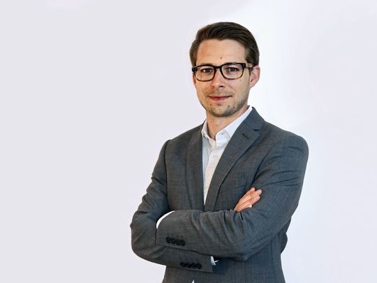 Im Hub Northern Europe von TGW verantwortet Dominic Crimp als COO die Bereiche Projektmanagement, Engineering, On-Site-Services, Controls, IT sowie Health & Safety. Im Hub Northern Europe von TGW verantwortet Dominic Crimp als COO die Bereiche Projektmanagement, Engineering, On-Site-Services, Controls, IT sowie Health & Safety.