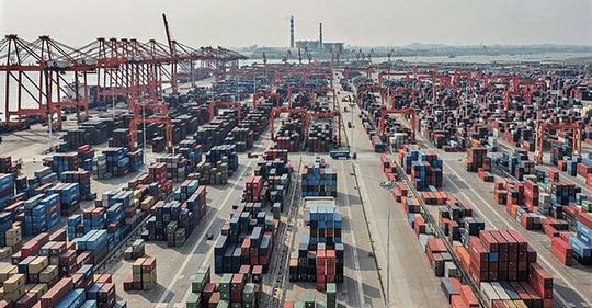 Dieses Bild lässt es ahnen: China ist Exportweltmeister! Unter anderem die Coronakrise hat den Fernosthandel beflügelt, wie eine neue Studie von Germany Trade & Invest belegt. Dieses Bild lässt es ahnen: China ist Exportweltmeister! Unter anderem die Coronakrise hat den Fernosthandel beflügelt, wie eine neue Studie von Germany Trade & Invest belegt.