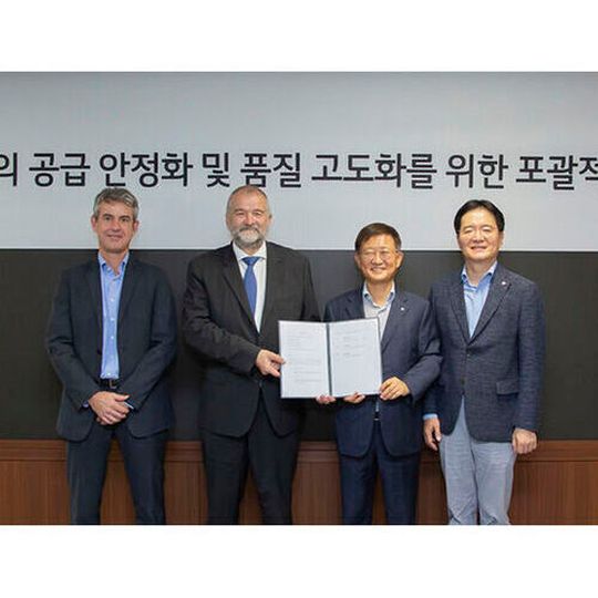 LG Chem signs 'Strategic Partnership (MOU) for stabilizing the supply of recycled MMA (methyl methacrylate) and upgrading its quality' with Veolia R&E, the largest producer of recycled MMA in Korea. LG Chem signs 'Strategic Partnership (MOU) for stabilizing the supply of recycled MMA (methyl methacrylate) and upgrading its quality' with Veolia R&E, the largest producer of recycled MMA in Korea.