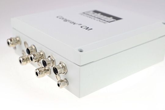 Das neue Steuer- und Leistungsmodul Congrav CM-E 3.0 wird direkt an der Dosierwaage montiert, Congrav CB-E 3.0 kommt hingegen in den Schaltschrank. Das neue Steuer- und Leistungsmodul Congrav CM-E 3.0 wird direkt an der Dosierwaage montiert, Congrav CB-E 3.0 kommt hingegen in den Schaltschrank.