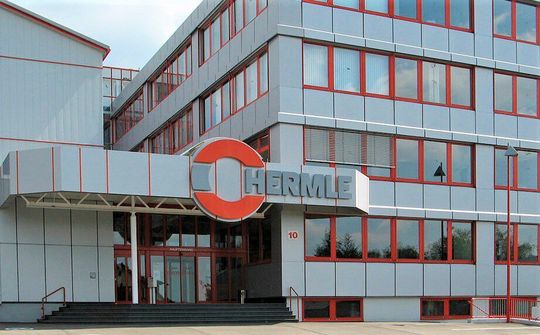 According to the company's figures, the German machine manufacturer Hermle has been able to complete the first half of 2021 with an order increase of around 51 percent. According to the company's figures, the German machine manufacturer Hermle has been able to complete the first half of 2021 with an order increase of around 51 percent.