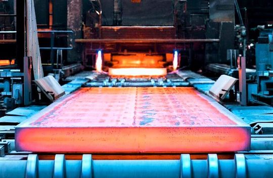 Kalk erwischt! Thyssenkrupp Steel und Lhoist Germany gehen es an! Denn der deutsche Stahlhersteller nutzt nun die klimaneutrale Produktlinie Level-Blue des Kalkproduzenten Lhoist. Kalk erwischt! Thyssenkrupp Steel und Lhoist Germany gehen es an! Denn der deutsche Stahlhersteller nutzt nun die klimaneutrale Produktlinie Level-Blue des Kalkproduzenten Lhoist.