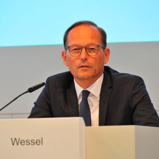 Thomas Wessel, Vorsitzender VCI-Ausschuss Forschung, Wissenschaft und Bildung: „Wer nicht innovativ war, kam erheblich schlechter durch die Krise.“ Thomas Wessel, Vorsitzender VCI-Ausschuss Forschung, Wissenschaft und Bildung: „Wer nicht innovativ war, kam erheblich schlechter durch die Krise.“