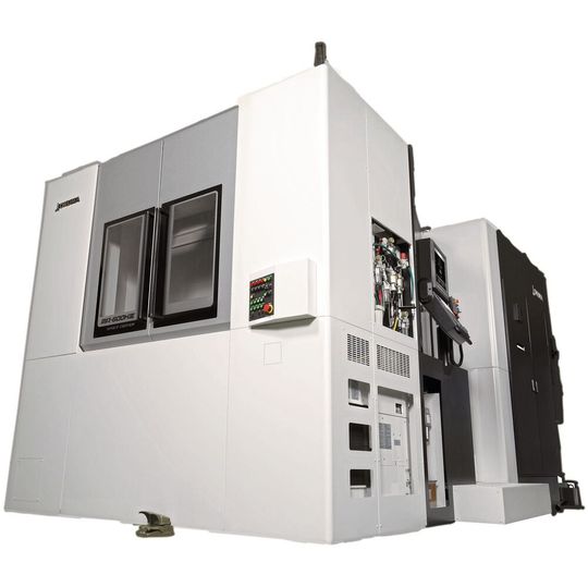 Mit dem neu entwickelten horizontalen Bearbeitungszentrum MA-600HIII feiert Okuma auf der EMO Milano eine Weltpremiere. Mit dem neu entwickelten horizontalen Bearbeitungszentrum MA-600HIII feiert Okuma auf der EMO Milano eine Weltpremiere.