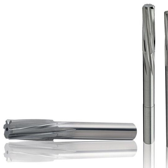 Aus lagervorrätigen Standard-Werkzeugen fertigt Nachreiner innerbalb kürzester Zeit Sonder-Reibahlen für individuell festgelegte Toleranzfelder.