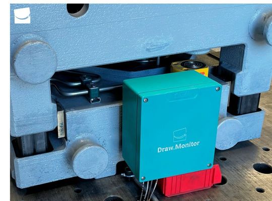 Smart umformen! Draw.Monitor von ilariz dient zur Prozessüberwachung und Qualitätssicherung beim digitalsierten Tiefziehen von Blechbauteilen, durch eine simulationsbasierte Auslegemethodik.