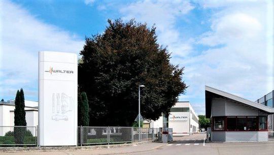 Der Zerspanungswerkzeug-Spezialist Walter AG will die Produktion in Tübingen auf Sonderwerkzeuge beschränken. Standardwerkzeuge werden künftig im chinesischen Wuxi „vom Band“ laufen. Der Zerspanungswerkzeug-Spezialist Walter AG will die Produktion in Tübingen auf Sonderwerkzeuge beschränken. Standardwerkzeuge werden künftig im chinesischen Wuxi „vom Band“ laufen.