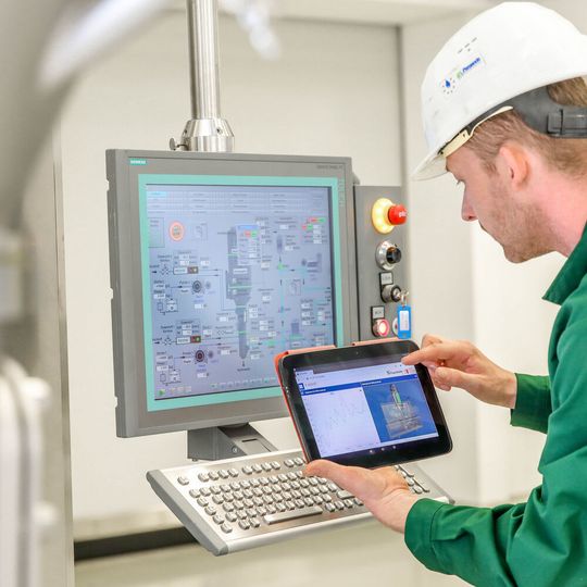 Digitale Assistenzsysteme machen Prozessanlagen sicherer und effizienter. Digitale Assistenzsysteme machen Prozessanlagen sicherer und effizienter.