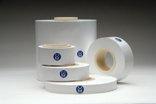 Polypore International aus Japan und Shanghai Energy New Materials Technology, ein chinesische Hersteller von Batterieseparatoren, kooperieren. In China will man bis 2028 eine Kapazität für rund eine Milliarde Quadratmeter Trockenprozessseparatoren pro Jahr aufbauen. Polypore International aus Japan und Shanghai Energy New Materials Technology, ein chinesische Hersteller von Batterieseparatoren, kooperieren. In China will man bis 2028 eine Kapazität für rund eine Milliarde Quadratmeter Trockenprozessseparatoren pro Jahr aufbauen.