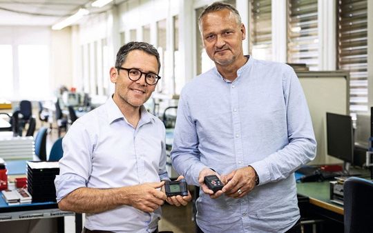 Philipp Zimmermann, responsable marketing chez Swissphone Wireless AG et Frank Wolff, mentor Innosuisse. Philipp Zimmermann, responsable marketing chez Swissphone Wireless AG et Frank Wolff, mentor Innosuisse.