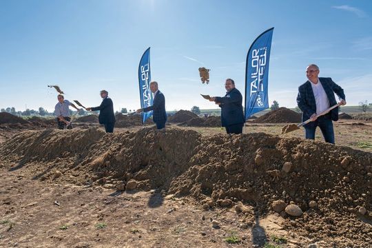 247 Tailor Steel startet den Bau der neuen Fabrik in Langenau. 247 Tailor Steel startet den Bau der neuen Fabrik in Langenau.