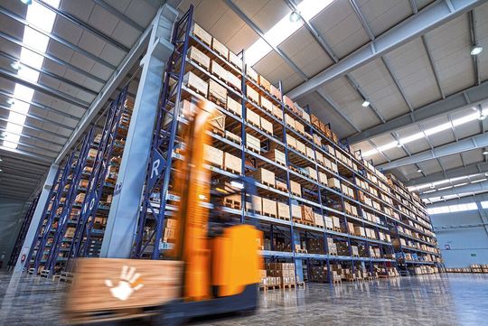 Planungssicherheit ist das A und O – das gilt insbesondere in der Logistik und dort ganz besonders bei der Personaleinsatzplanung. Planungssicherheit ist das A und O – das gilt insbesondere in der Logistik und dort ganz besonders bei der Personaleinsatzplanung.