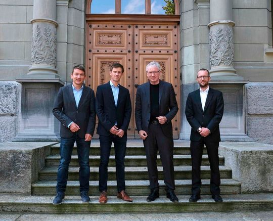 Together on a common journey (from left): Philipp Haslebacher and Simon Zumbrunnen of ReseaTech with Bürkert CEO Heribert Rohrbeck and project manager Caspar von Schoeler on campus in Bern. Together on a common journey (from left): Philipp Haslebacher and Simon Zumbrunnen of ReseaTech with Bürkert CEO Heribert Rohrbeck and project manager Caspar von Schoeler on campus in Bern.