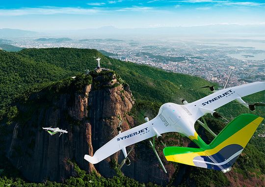 Der Lieferdrohnenhersteller Wingcopter und Synerjet haben jetzt die Unterzeichnung einer strategischen Partnerschaft bekannt gegeben. Synerjet darf das Flaggschiff (Bild) von Wingcopter damit offiziell in Südamerika vertreiben. Der Lieferdrohnenhersteller Wingcopter und Synerjet haben jetzt die Unterzeichnung einer strategischen Partnerschaft bekannt gegeben. Synerjet darf das Flaggschiff (Bild) von Wingcopter damit offiziell in Südamerika vertreiben.