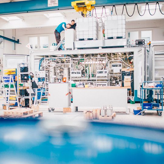 Das Technikum von Hydrogenious befindet sich in Erlangen. Das Technikum von Hydrogenious befindet sich in Erlangen.