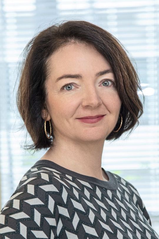 Alexandra Lusser forscht im Biozentrum CCB mit Fruchtfliegen.