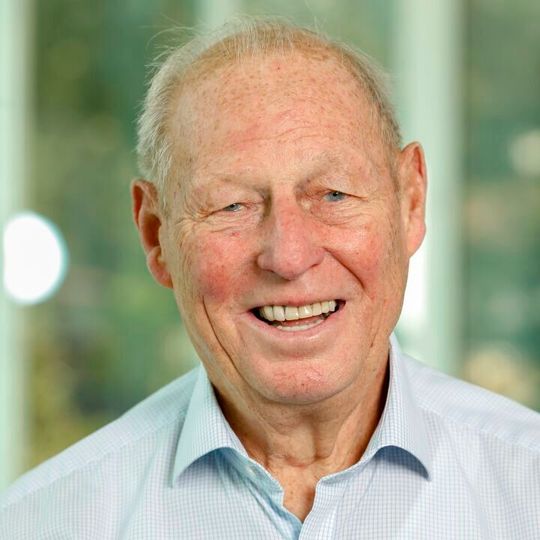 Klaus Dingler: Der FED wird sein freundliches und fröhliches Wesen, seine zupackende Art und seine menschliche Größe sehr vermissen. Klaus Dingler: Der FED wird sein freundliches und fröhliches Wesen, seine zupackende Art und seine menschliche Größe sehr vermissen.
