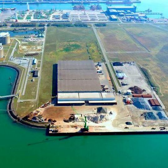Neste and Ravago aim to develop the first industrial chemical recycling site for waste plastic at the North Sea Port in Vlissingen, the Netherlands. Neste and Ravago aim to develop the first industrial chemical recycling site for waste plastic at the North Sea Port in Vlissingen, the Netherlands.