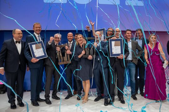 Mit DB Cargo erhält heuer erstmals ein Bahnunternehmen den begehrten Deutschen Logistikpreis. Mit DB Cargo erhält heuer erstmals ein Bahnunternehmen den begehrten Deutschen Logistikpreis.