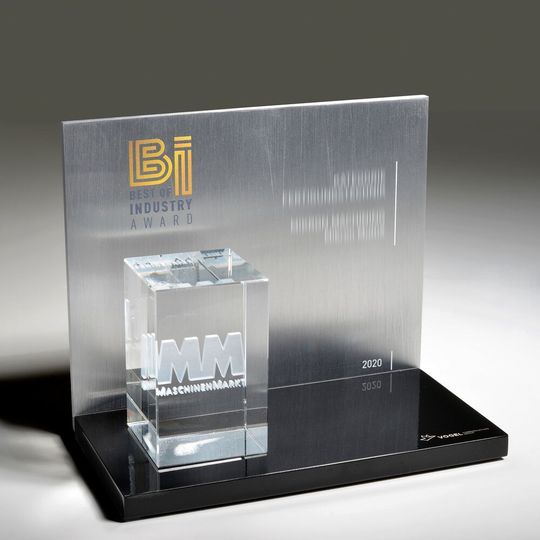 61 Unternehmen kämpfen in 7 Kategorien um den Best of Industry Award. 61 Unternehmen kämpfen in 7 Kategorien um den Best of Industry Award.