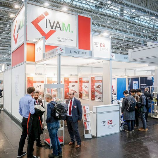 Der Gemeinschaftsstand vom IVAM Fachverband für Mikrotechnik ist mit 42 ausstellenden Unternehmen und Instituten der größte Gemeinschaftsstand der Compamed in diesem Jahr. Der Gemeinschaftsstand vom IVAM Fachverband für Mikrotechnik ist mit 42 ausstellenden Unternehmen und Instituten der größte Gemeinschaftsstand der Compamed in diesem Jahr.