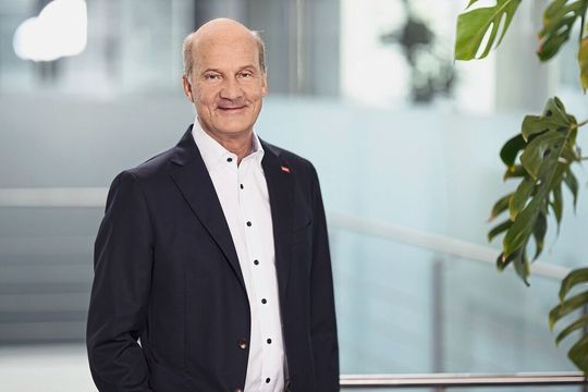 Hans Steiner, Vorstand der dataTec AG. Hans Steiner, Vorstand der dataTec AG.