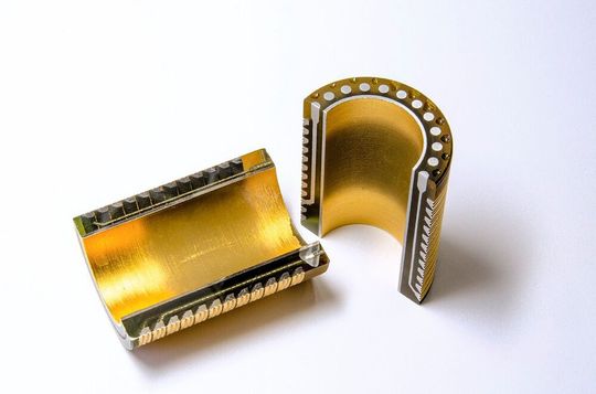 Bilder des ersten Prototyps von AM. Bilder des ersten Prototyps von AM.
