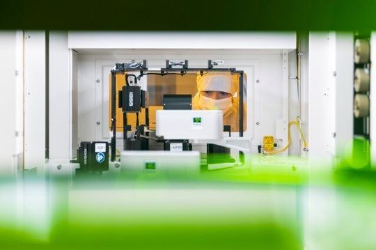 Bosch reagiert jetzt rigoros auf den Computerchip-Mangel. Und zwar mit einem Investitionsvolumen von über 400 Millionen Euro für seine Halbleiterstandorte. Hier mehr dazu. Bosch reagiert jetzt rigoros auf den Computerchip-Mangel. Und zwar mit einem Investitionsvolumen von über 400 Millionen Euro für seine Halbleiterstandorte. Hier mehr dazu.