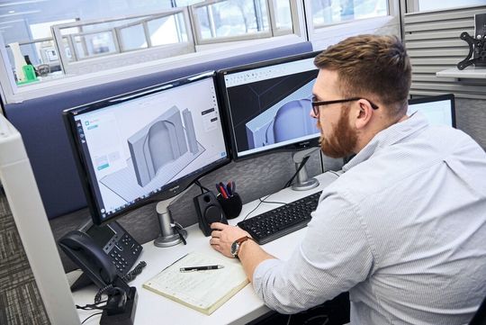 Neben dem klassichen CAD übernimmt GrabCAD inzwischen auch die Produktionsplanung. Neben dem klassichen CAD übernimmt GrabCAD inzwischen auch die Produktionsplanung.